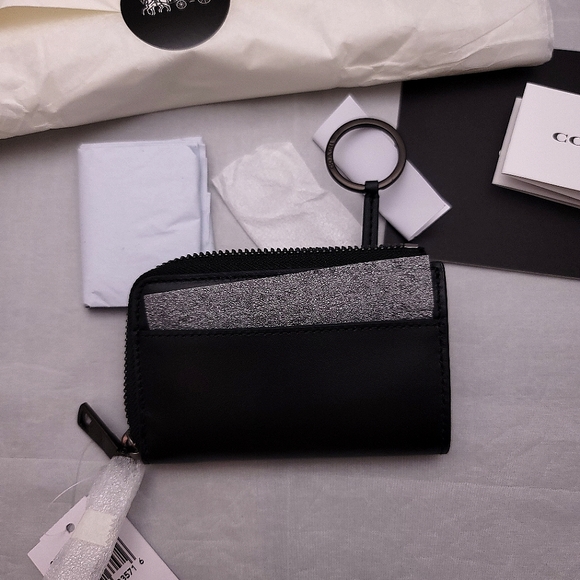 Coach Key Case - Picture 2 of 11